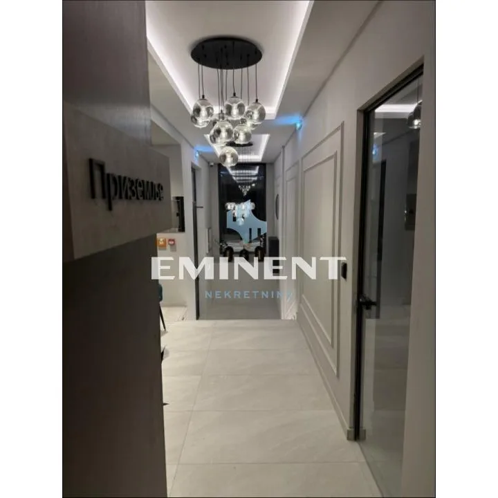 Dvosoban stan za izdavanje, Kalenić Pijaca, Beograd, 53m², 1.300 €/mes