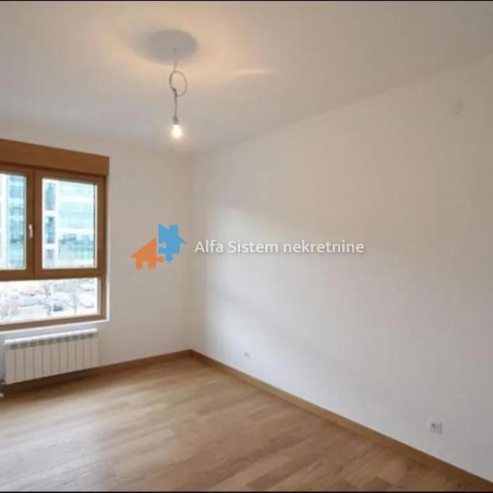 Stan Izdavanje Beograd Blok 65 105 m2