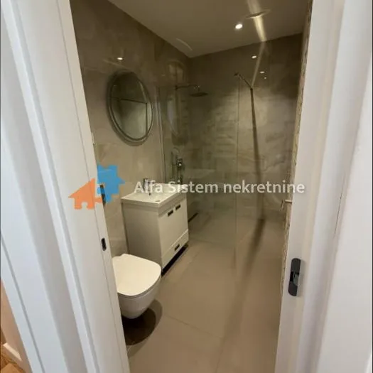 Trosoban stan za izdavanje, Crveni Krst, Beograd, 125m², 2.000 €/mes