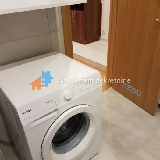 Trosoban stan za izdavanje, Đeram Pijaca, Beograd, 62m², 690 €/mes