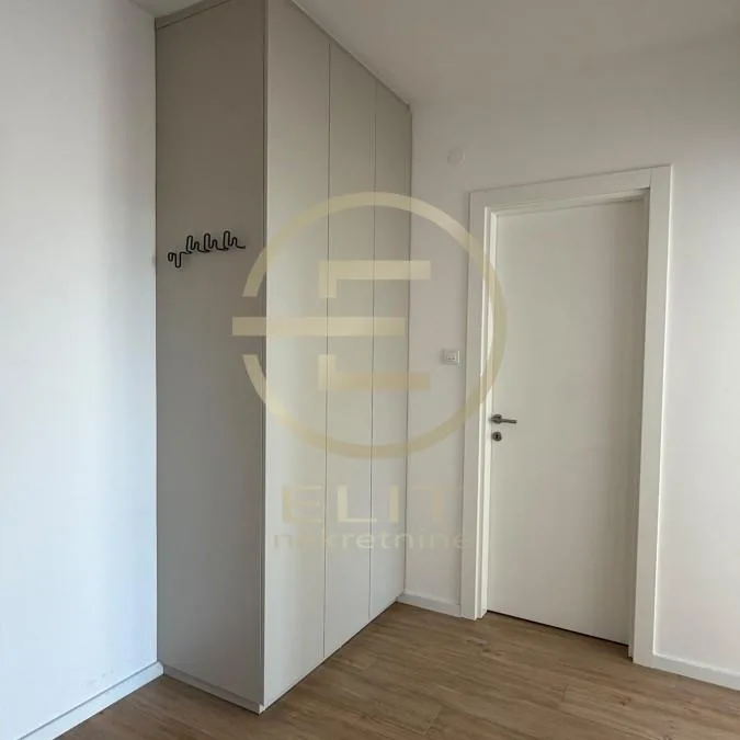 Četvorosoban stan na prodaju, Telep, Novi Sad, 74m², 219.000 €