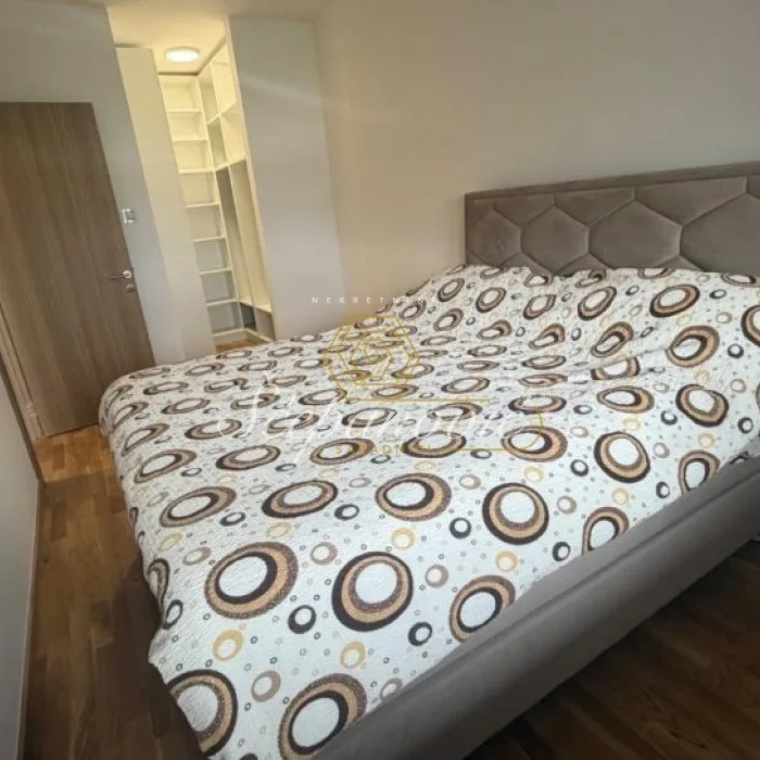 Stan Izdavanje Novi Sad  68 m2