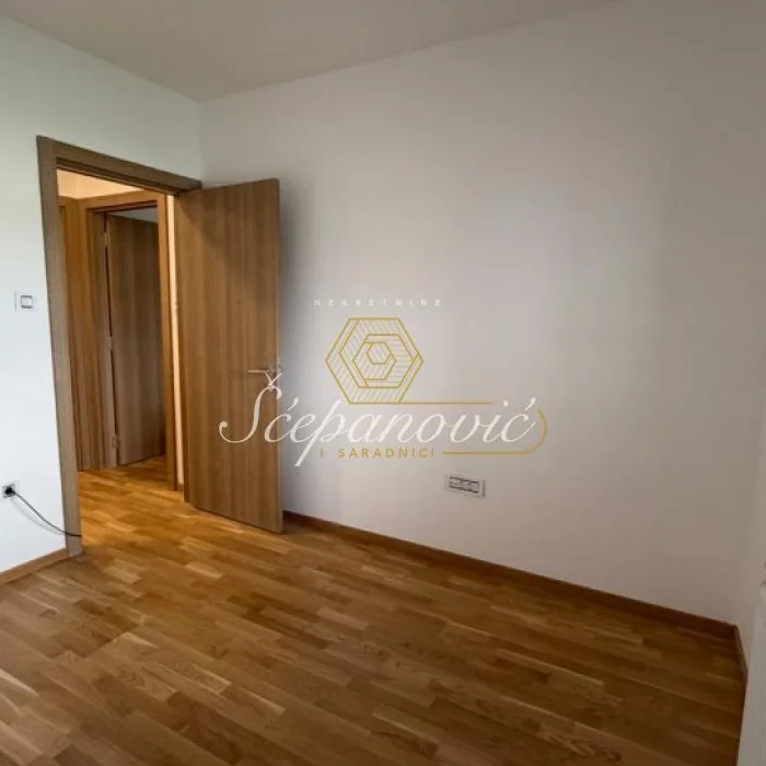 Stan Izdavanje Novi Sad  68 m2