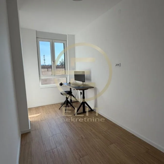 Stan Prodaja Novi Sad  74 m2
