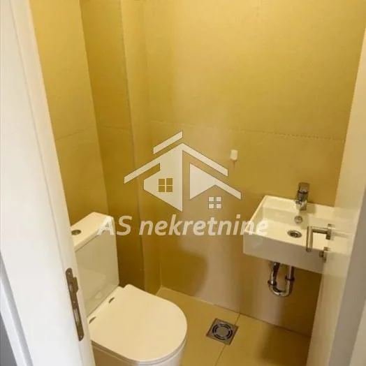 Četvorosoban stan za izdavanje, Beograd na Vodi, Beograd, 80m², 5. sprat, 1.850 €/mes