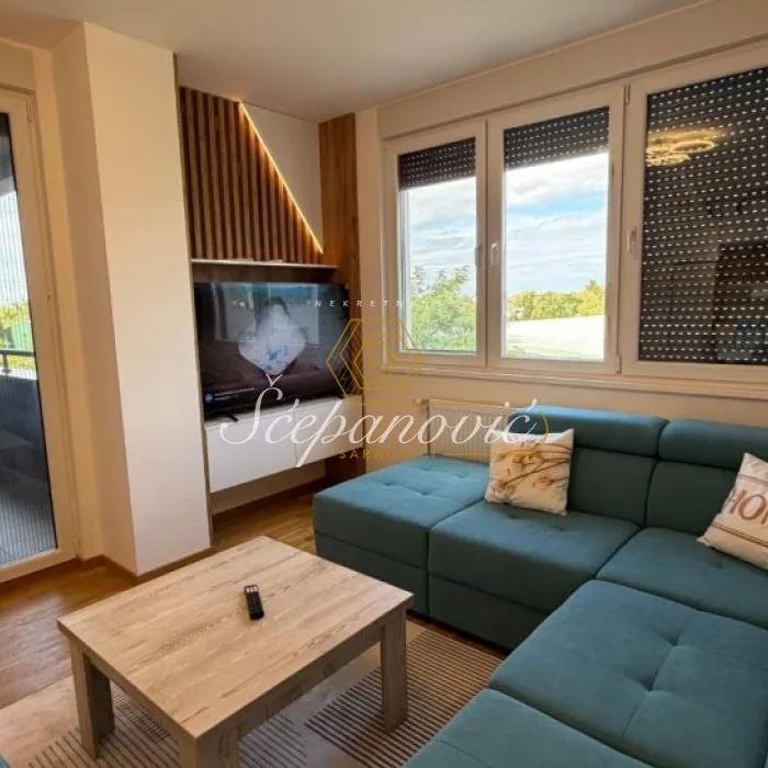 Stan Izdavanje Novi Sad  68 m2