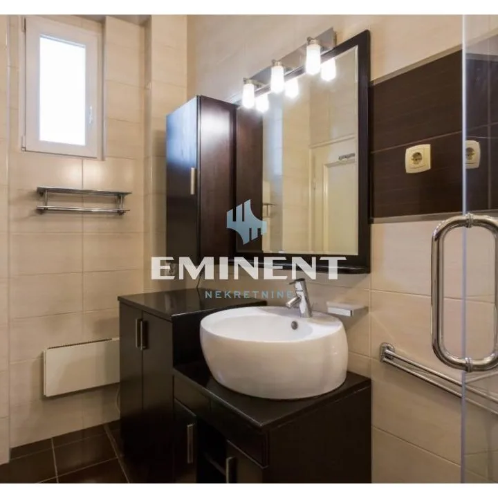 Trosoban stan za izdavanje, Zeleni Venac, Beograd, 80m², 1.500 €/mes