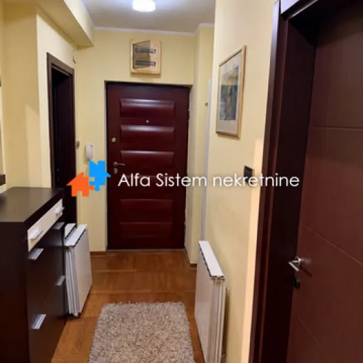 Stan Izdavanje Beograd Južni Bulevar 75 m2