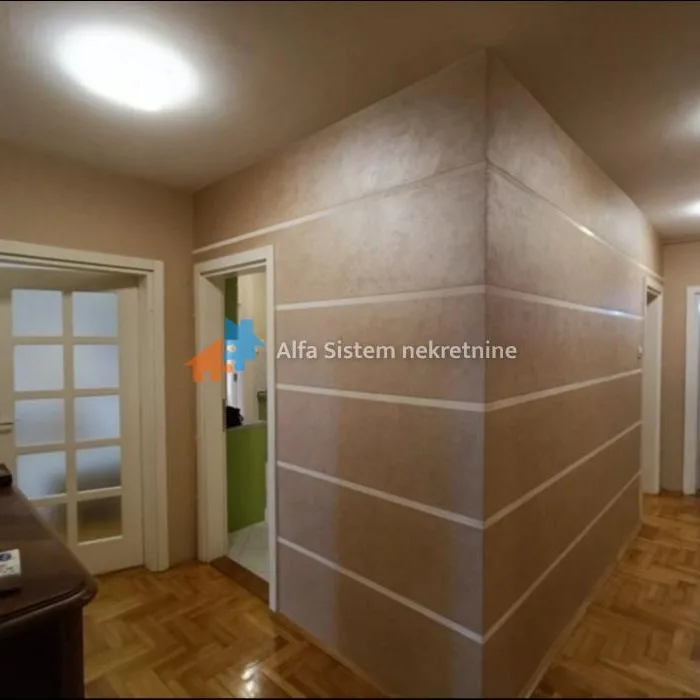 Četvorosoban stan za izdavanje, Denkova Bašta, Beograd, 100m², 1.000 €/mes