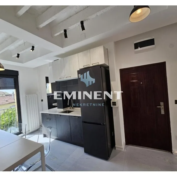Lokal Izdavanje Beograd Balkanska 50 m2