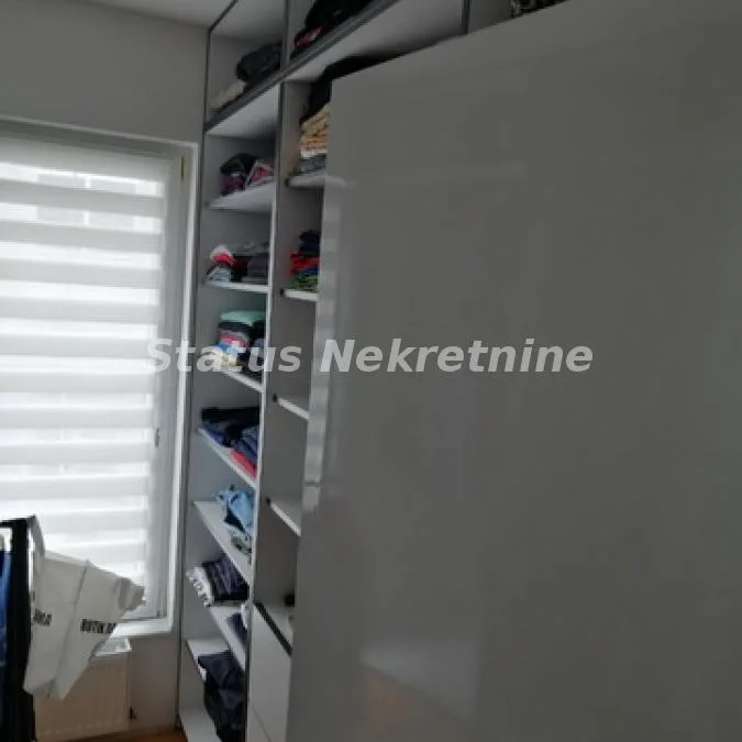 Lokal na prodaju, Ruma, 330m², 330.500 €