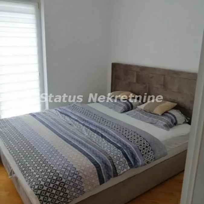 Lokal na prodaju, Ruma, 330m², 330.500 €