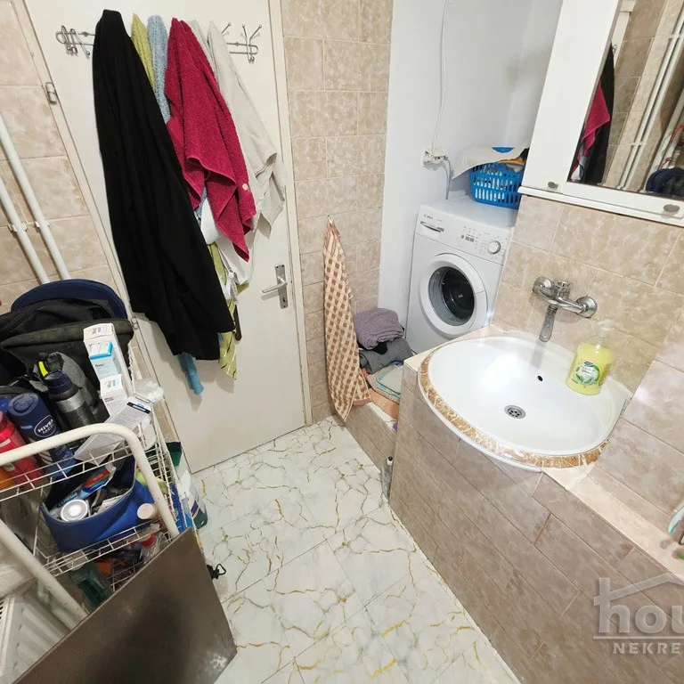 Stan Prodaja Novi Sad  64 m2