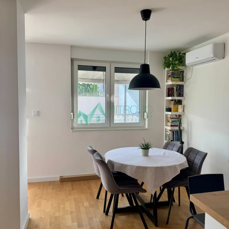 Stan Prodaja Novi Sad  75 m2