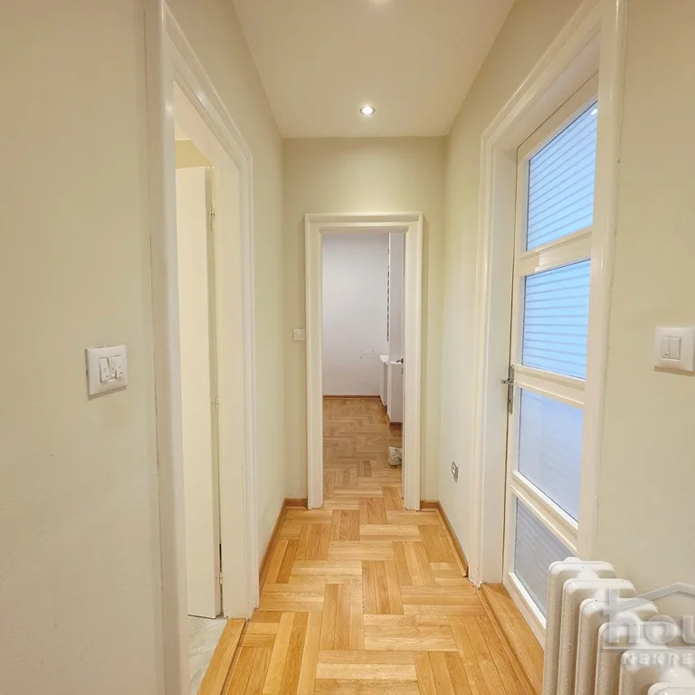 Trosoban stan na prodaju, Kej, Novi Sad, 79m², Visoko prizemlje, 275.000 €