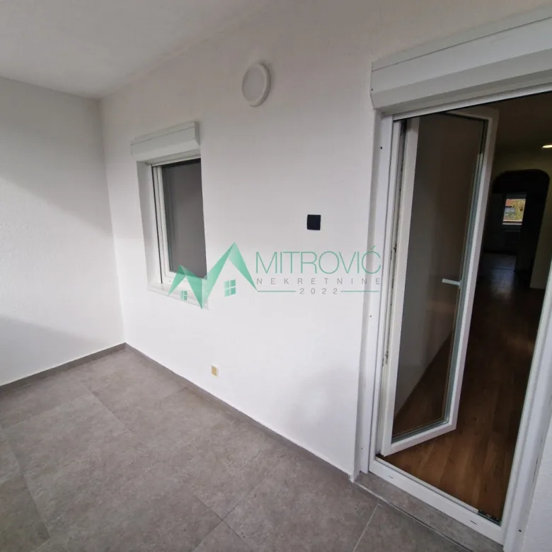 Četvorosoban stan na prodaju, Nova Detelinara, Novi Sad, 95m², 273.980 €