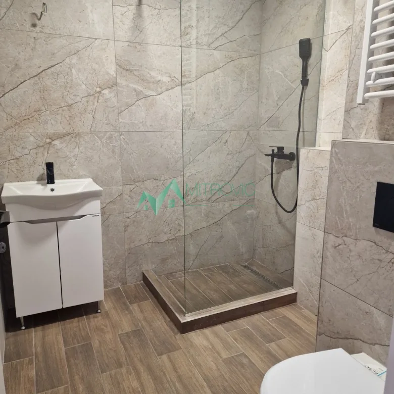 Četvorosoban stan na prodaju, Nova Detelinara, Novi Sad, 95m², 273.980 €