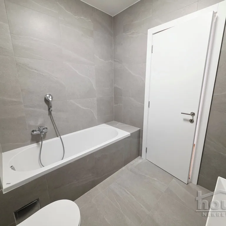 Stan Prodaja Novi Sad  104 m2