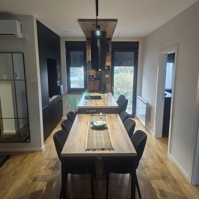 Stan Prodaja Novi Sad  71 m2