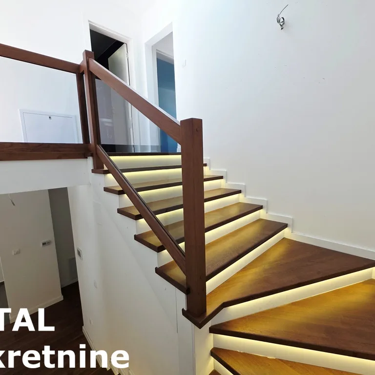 Višesoban stan na prodaju, Telep, Novi Sad, 136m², 2. sprat, 353.600 €
