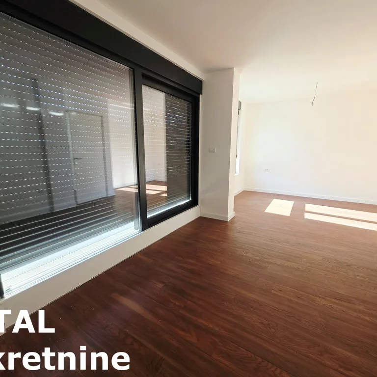 Višesoban stan na prodaju, Telep, Novi Sad, 136m², 2. sprat, 353.600 €