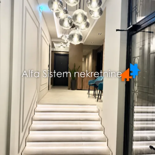 Dvosoban stan za izdavanje, Kalenić Pijaca, Beograd, 55m², 4. sprat, 1.300 €/mes