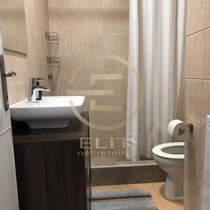 Stan Prodaja Novi Sad  42 m2