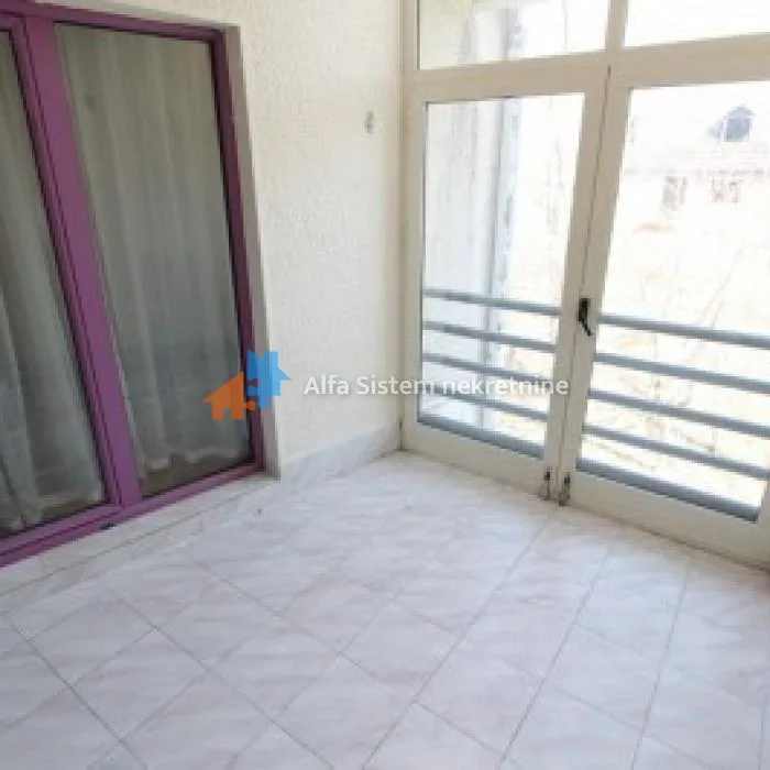 Četvorosoban stan za izdavanje, Banovo Brdo, Beograd, 140m², 1.100 €/mes