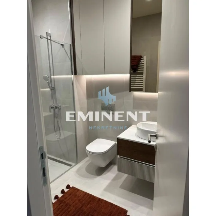 Trosoban stan za izdavanje, Beograd na Vodi, Beograd, 80m², 2.700 €/mes