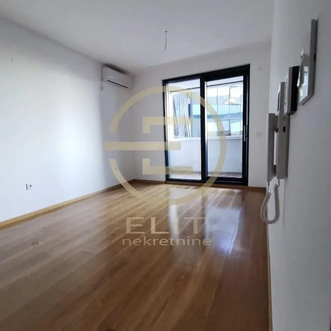 Stan Izdavanje Novi Sad  45 m2