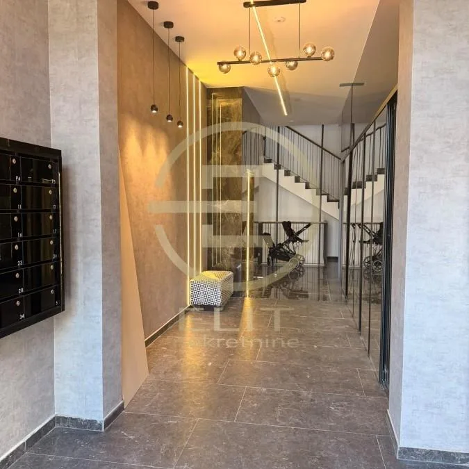 Stan Prodaja Novi Sad  65 m2
