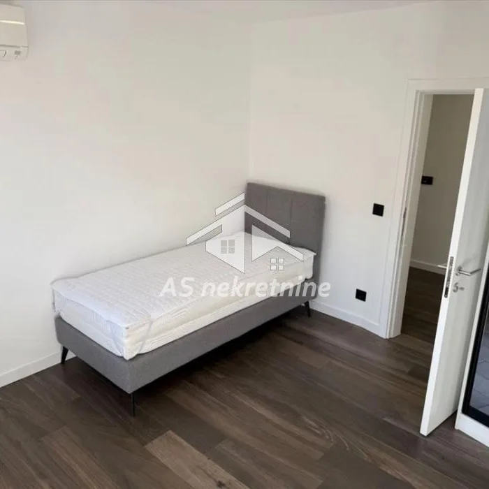 Stan Izdavanje Beograd Beograd na Vodi 80 m2