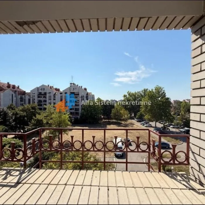 Četvorosoban stan za izdavanje, Bežanijska Kosa 2, Beograd, 90m², 4. sprat, 2.000 €/mes