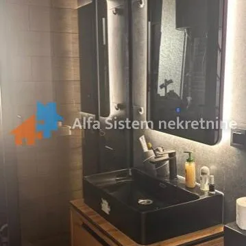 Dvosoban stan za izdavanje, Blok 21, Beograd, 60m², 1.300 €/mes