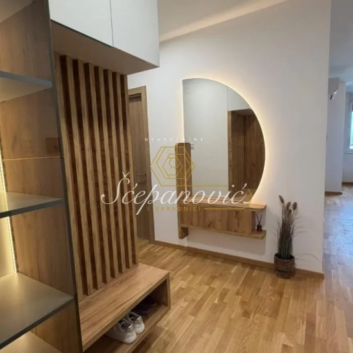 Stan Izdavanje Novi Sad  68 m2