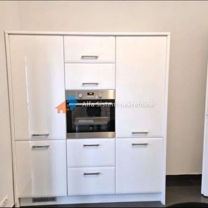 Kuća Izdavanje Beograd Autokomanda 550 m2