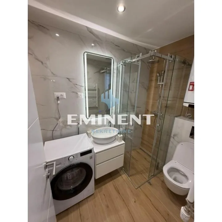 Stan Izdavanje Beograd Blok 65 33 m2