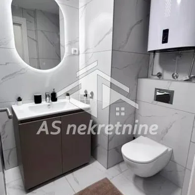Dvosoban stan za izdavanje, Saobraćajni Fakultet, Beograd, 45m², 900 €/mes
