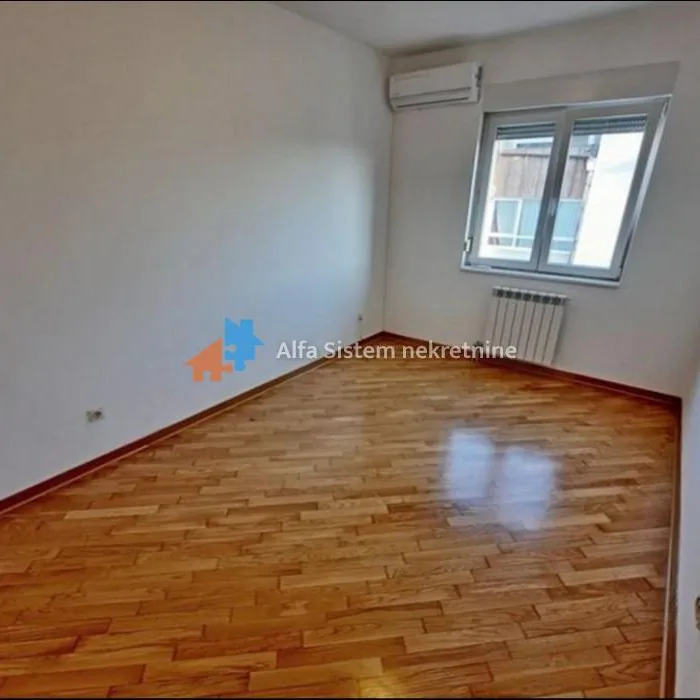Stan Izdavanje Beograd Karađorđev Park 172 m2