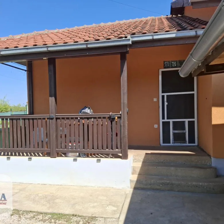 Kuća Prodaja Paraćin  106 m2