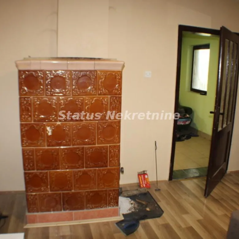 Lokal na prodaju, Mošorin, Titel, 848m², 257.500 €