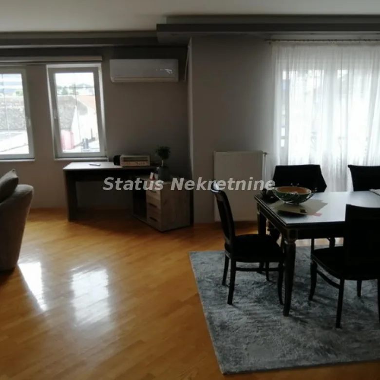 Lokal Prodaja Ruma  330 m2