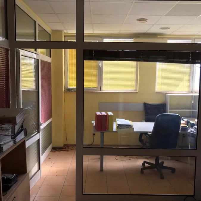 Lokal Izdavanje Beograd Konjarnik (voždovački Deo) 750 m2