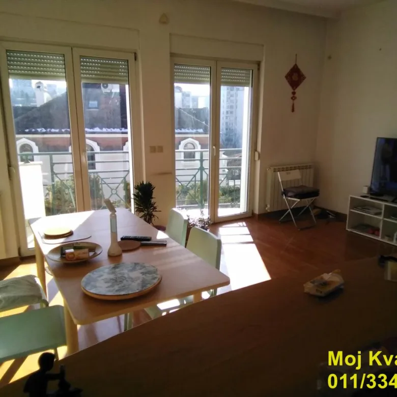 Kuća za izdavanje, Dedinje, Beograd, 215m², 2.000 €/mes