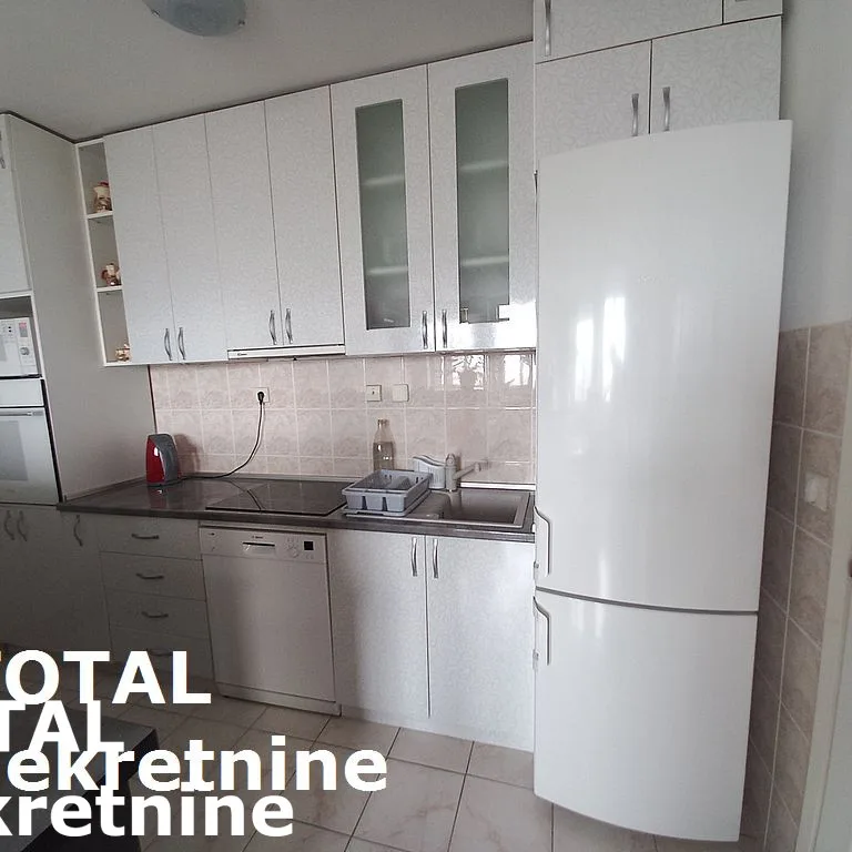 Trosoban stan na prodaju, Bulevar Oslobođenja, Novi Sad, 101m², 288.400 €