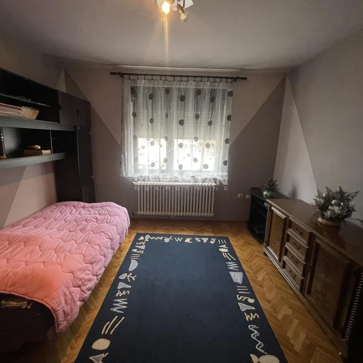 Kuća Prodaja Zrenjanin  363 m2