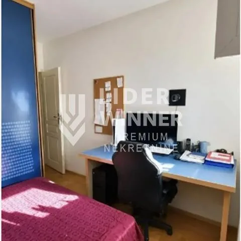 Četvorosoban stan na prodaju, Botanička Bašta, Beograd, 81m², 320.000 €
