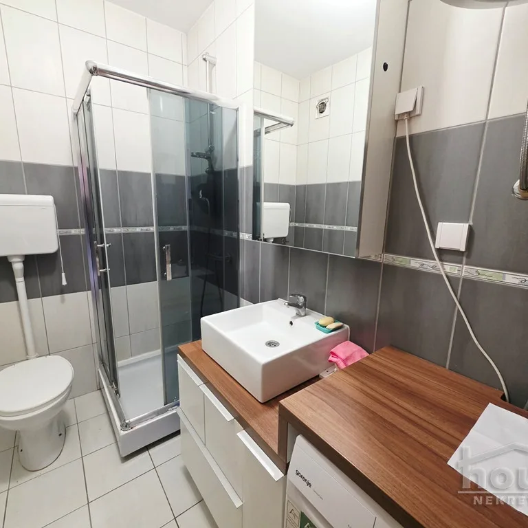 Stan Prodaja Novi Sad  43 m2
