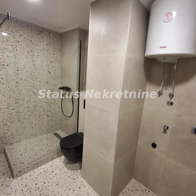Dvosoban stan na prodaju, Cara Dušana, Novi Sad, 64m², 187.900 €