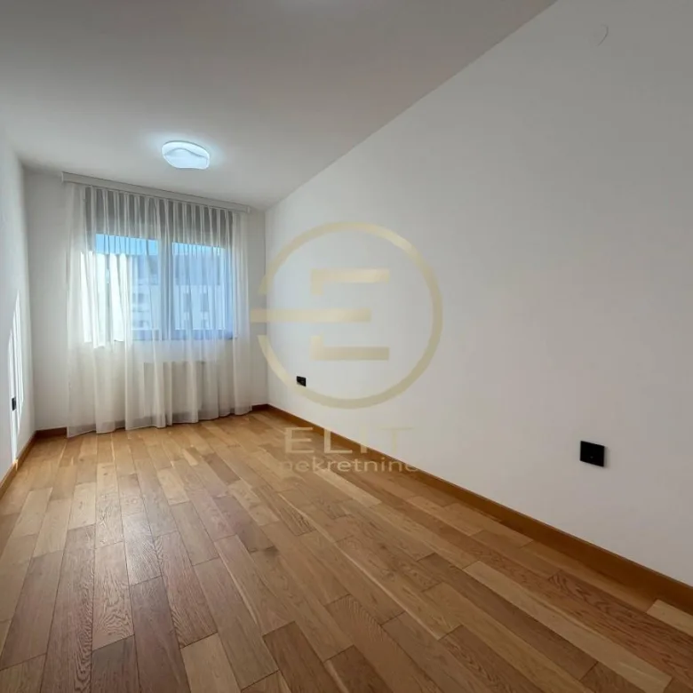 Trosoban stan za izdavanje, Sajmište, Novi Sad, 72m², 1.300 €/mes